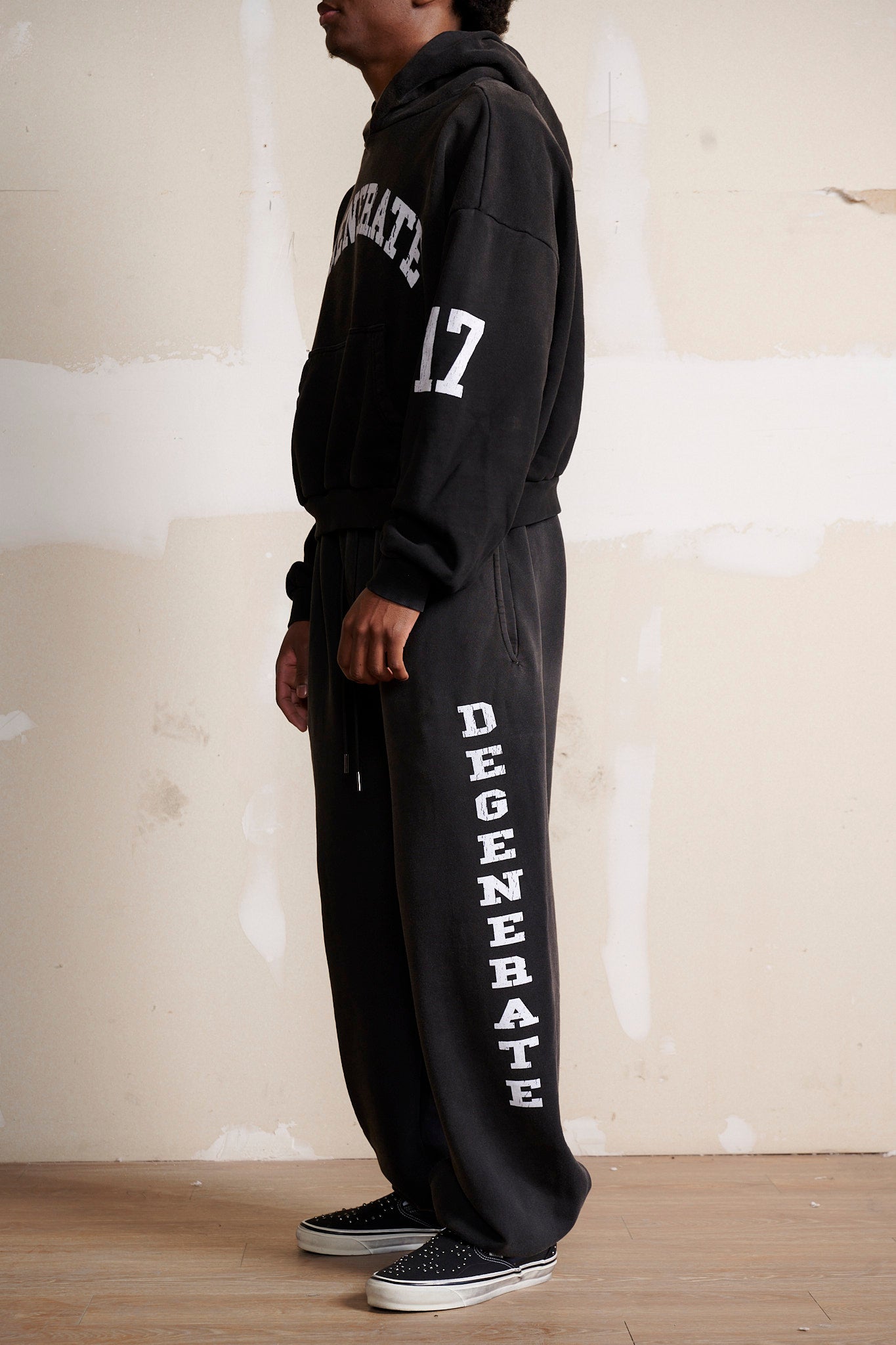 Halfway Point DEGENERATE SWEATPANTS - FADED BLACK