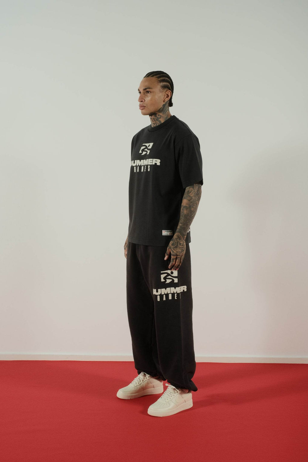 Summer Games Icon Tee in Black - Hesperia