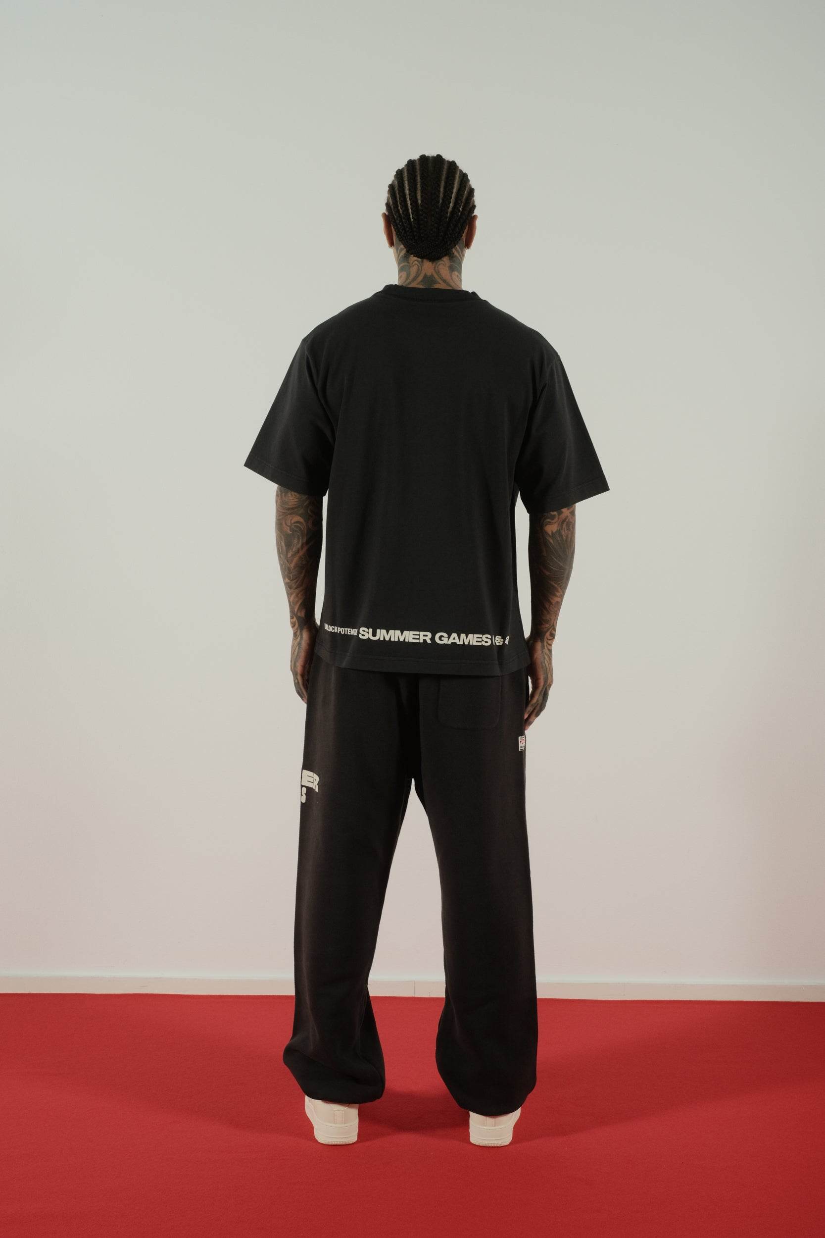 Summer Games Icon Tee in Black - Hesperia