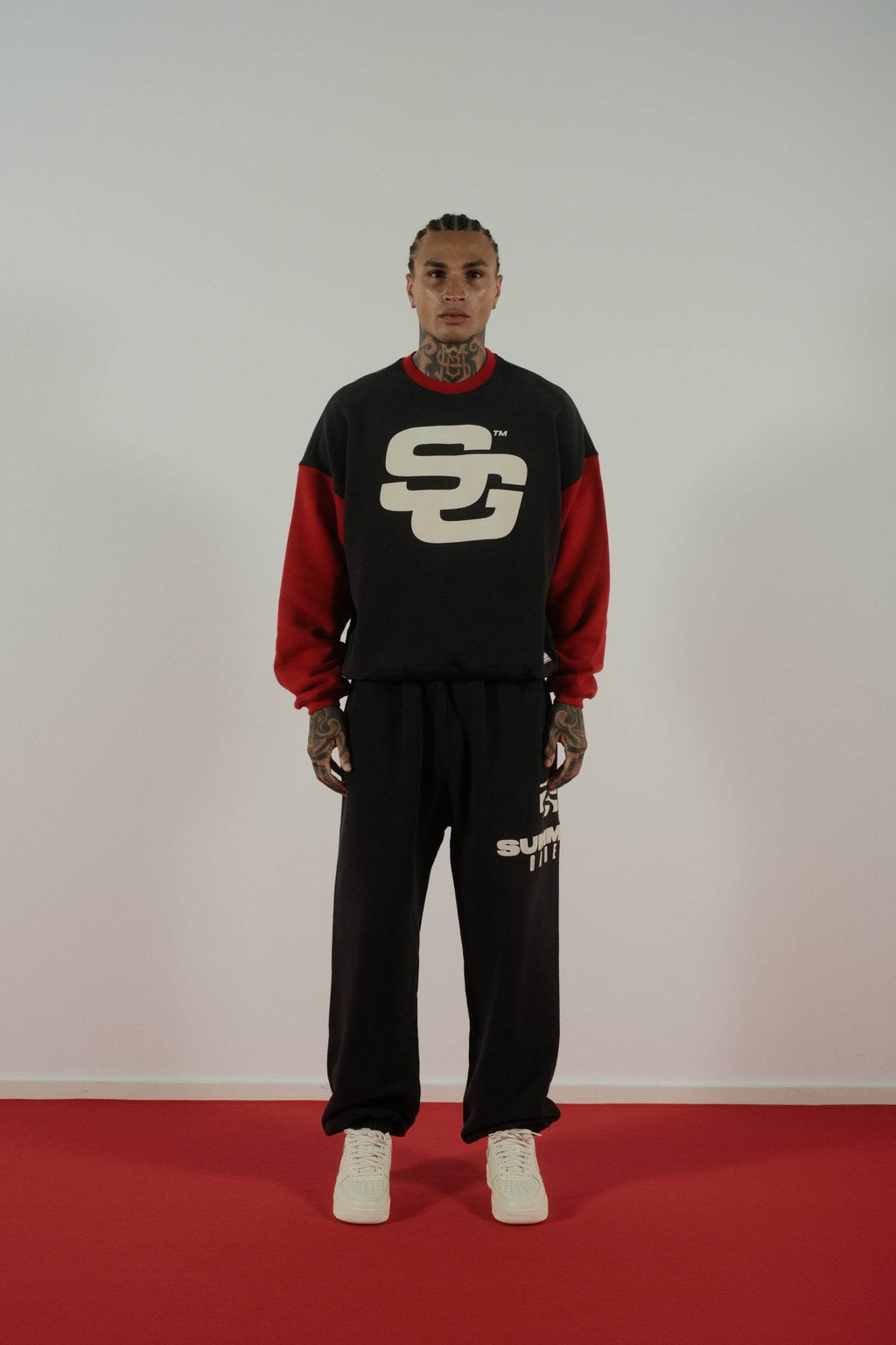 Summer Games SG24 Contrast Crewneck Sweatshirt in Black & Scripted Red - Hesperia