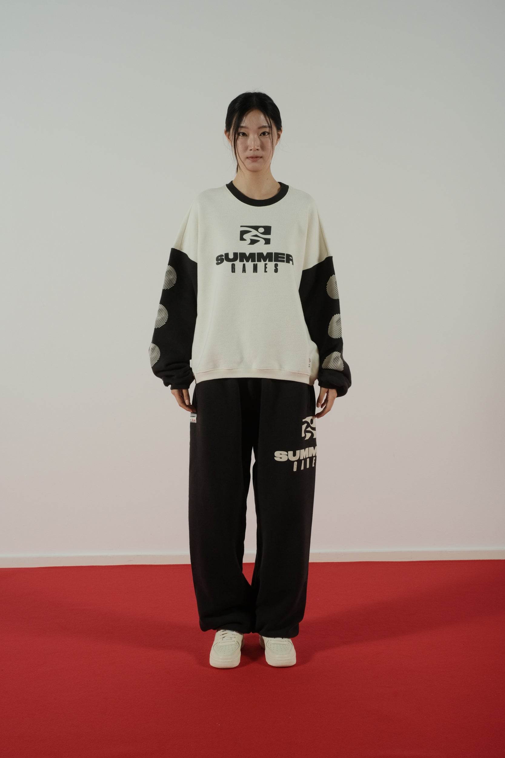 Summer Games Icons Contrast Crewneck Sweatshirt in Canoli & Black - Hesperia