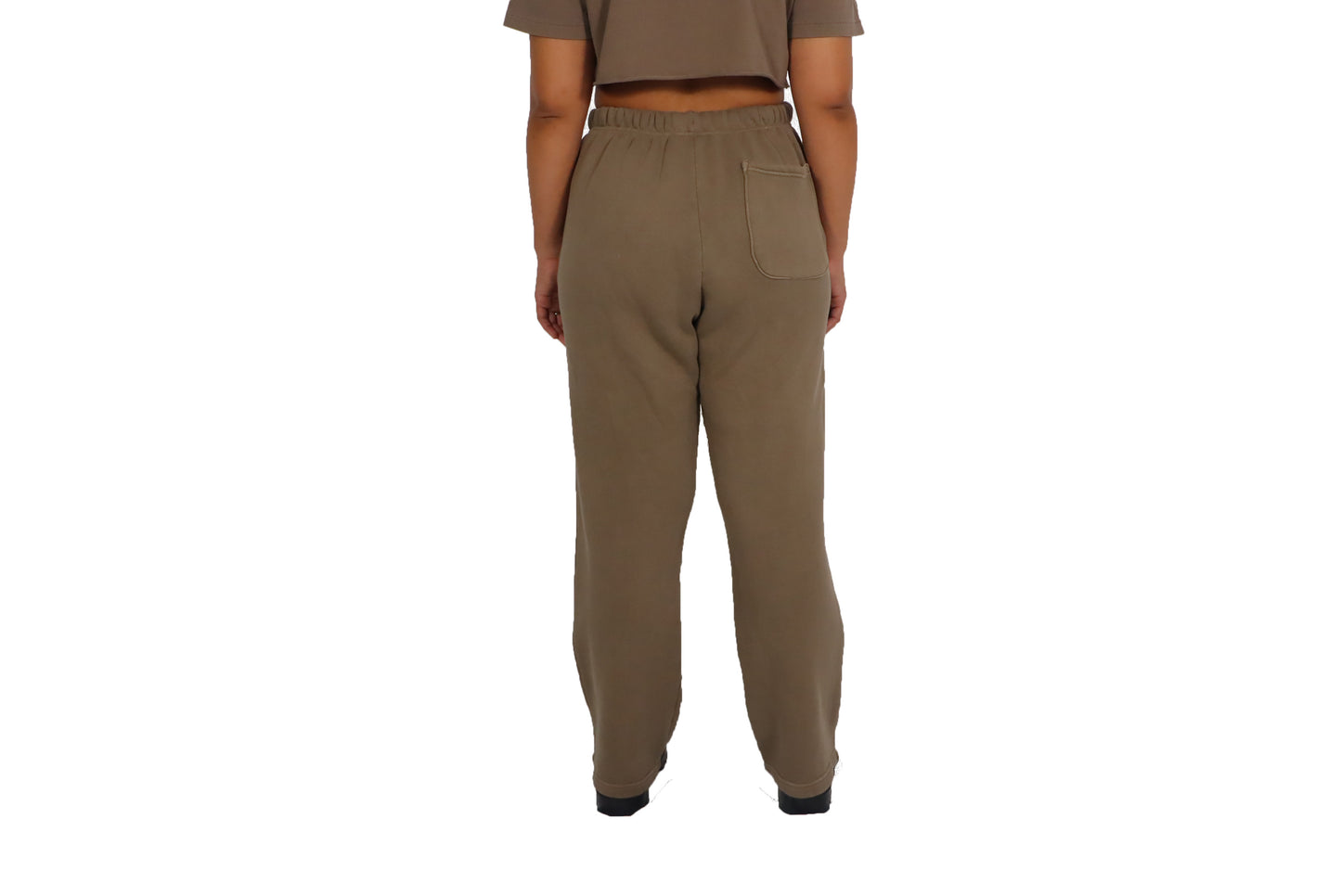 Elwood Relaxed Core Sweatpants in Brown