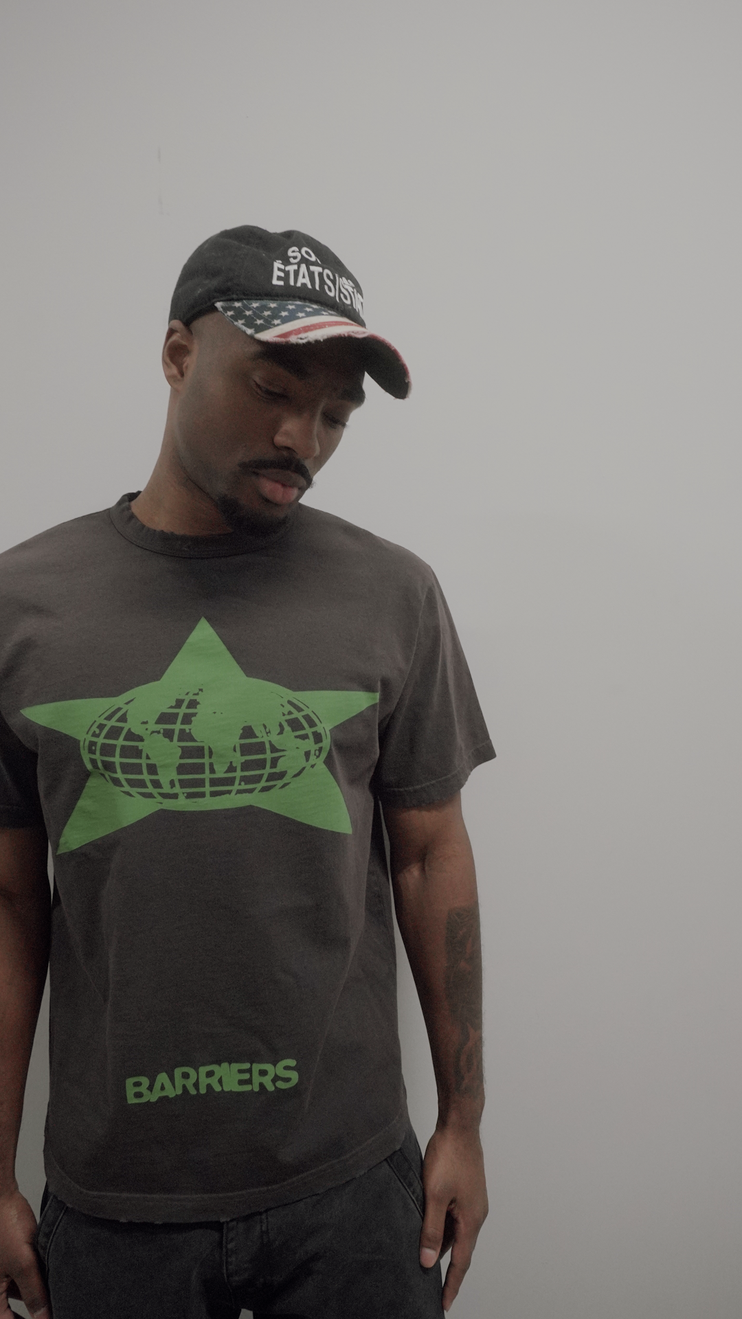 Barriers Distressed Star Ringer Tee Mink